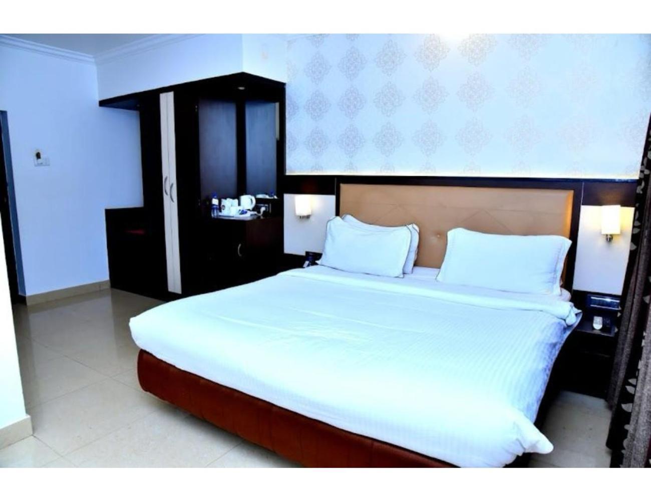 The Grand Krishna Luxury Hotel, Chikmagalūr Exteriér fotografie