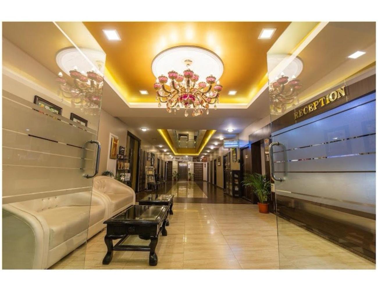 The Grand Krishna Luxury Hotel, Chikmagalūr Exteriér fotografie